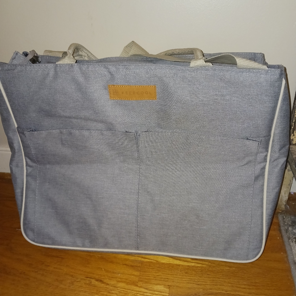 Very nice xlarge insulated keep cool bag